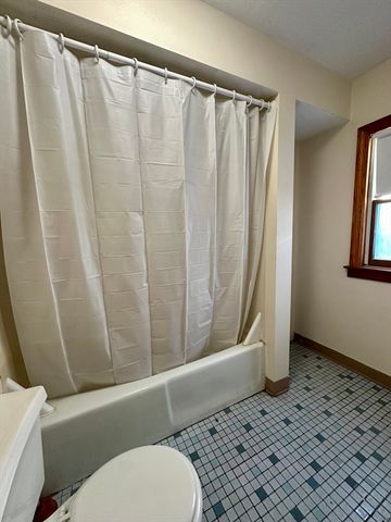 5 Rifle Ct 5, Watertown, MA 02472