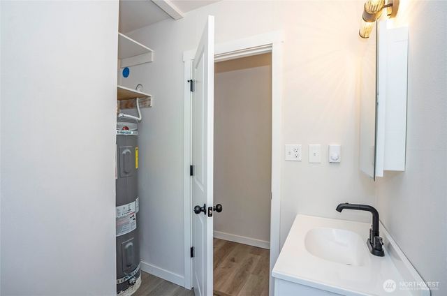 3574 S Crandall Lane, Tacoma, WA 98418