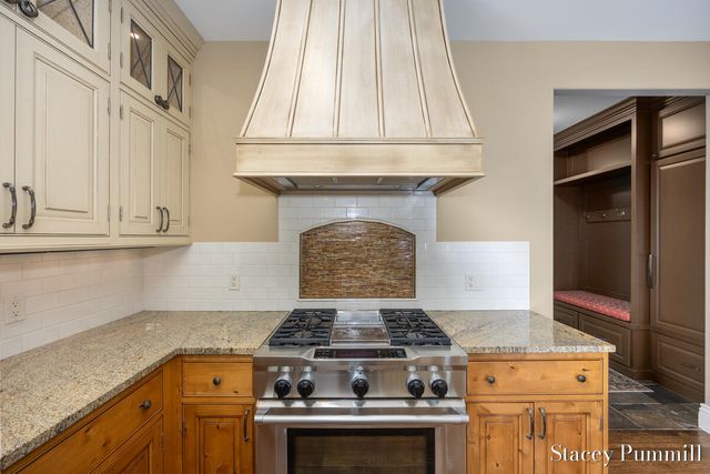 6450 Roma Terrace Drive NE, Ada, MI 49301