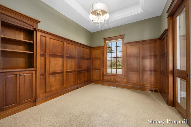 6450 Roma Terrace Drive NE, Ada, MI 49301