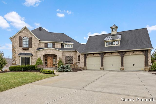 6450 Roma Terrace Drive NE, Ada, MI 49301