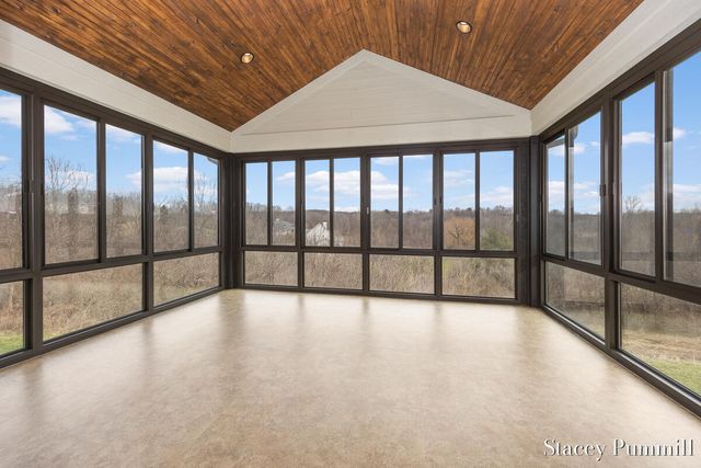 6450 Roma Terrace Drive NE, Ada, MI 49301