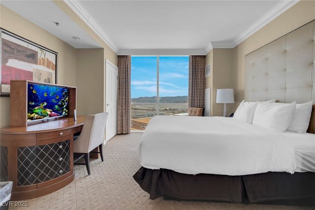 145 Harmon Avenue 1908, Las Vegas, NV 89109