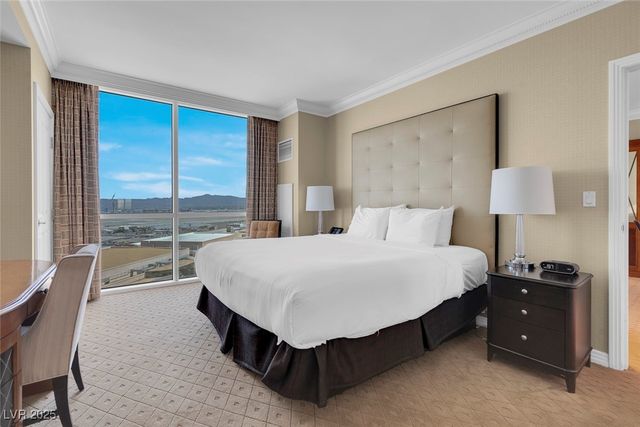 145 Harmon Avenue 1908, Las Vegas, NV 89109