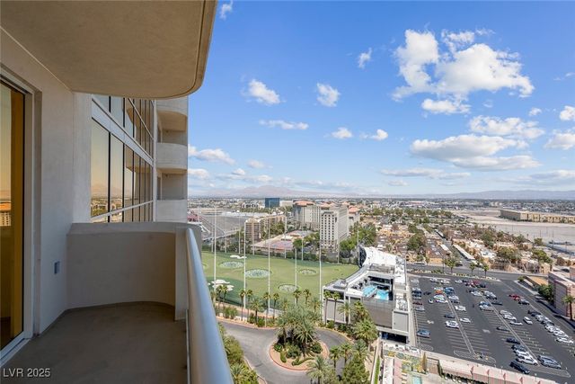 145 Harmon Avenue 1908, Las Vegas, NV 89109