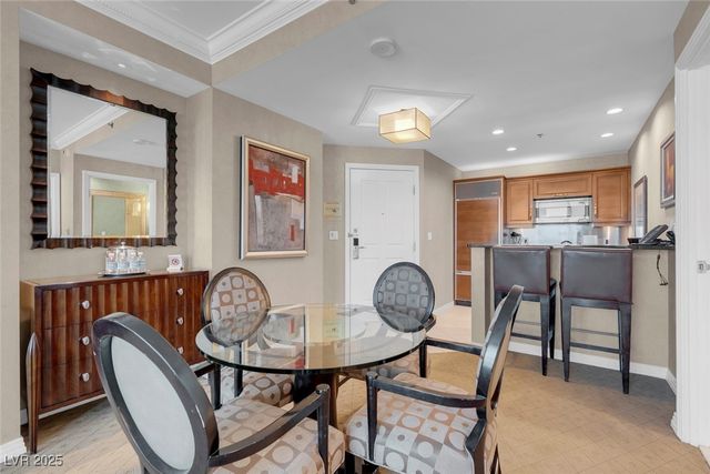 145 Harmon Avenue 1908, Las Vegas, NV 89109