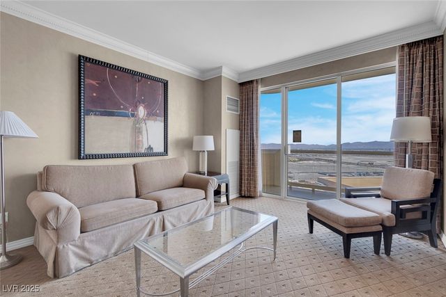 145 Harmon Avenue 1908, Las Vegas, NV 89109