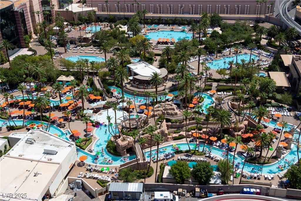 145 Harmon Avenue 1908, Las Vegas, NV 89109