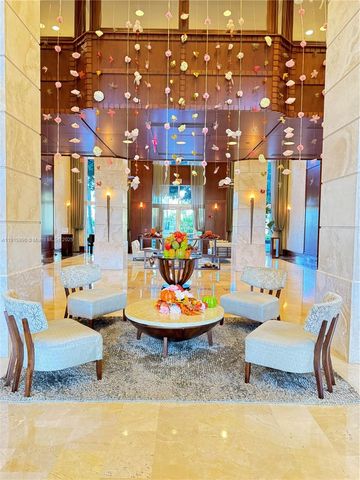 19501 W Country Club Dr PH-06, Aventura, FL 33180