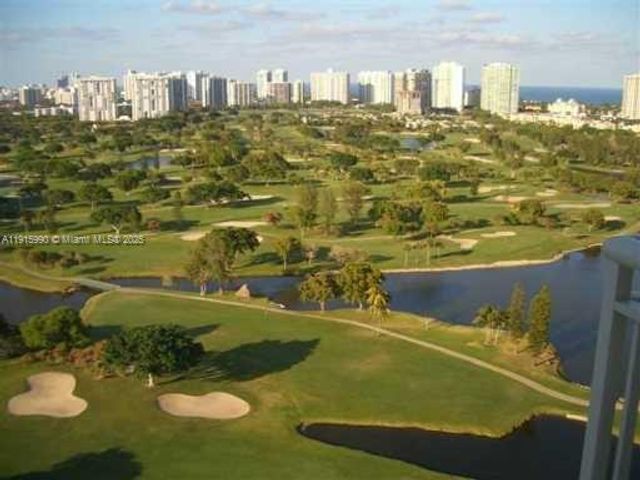 19501 W Country Club Dr PH-06, Aventura, FL 33180