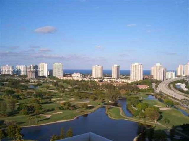 19501 W Country Club Dr PH-06, Aventura, FL 33180