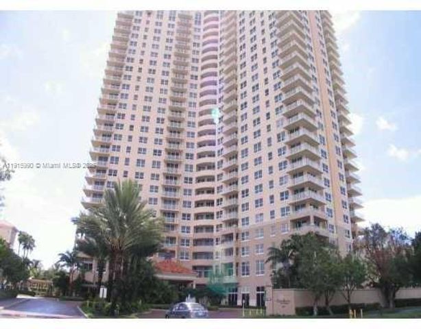 19501 W Country Club Dr PH-06, Aventura, FL 33180