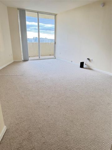 19501 W Country Club Dr PH-06, Aventura, FL 33180