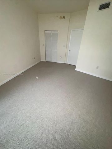 19501 W Country Club Dr PH-06, Aventura, FL 33180