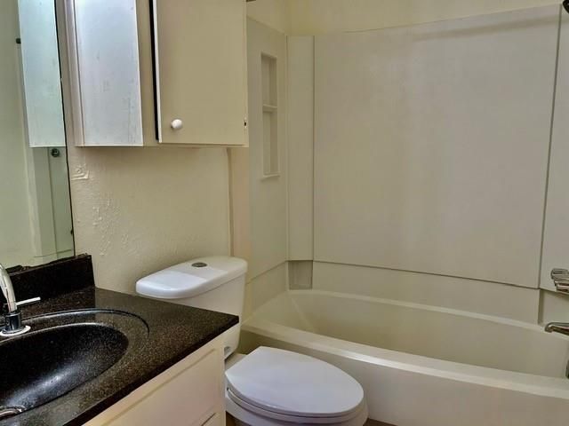 5701 Woodrow Ave 101, Austin, TX 78756