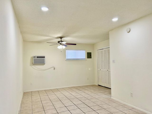 5701 Woodrow Ave 101, Austin, TX 78756