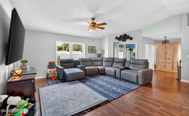 593 Clairmont Lane, South Daytona, FL 32119