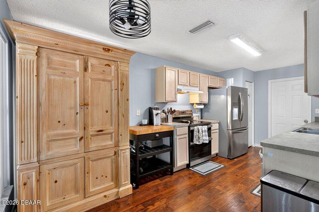 593 Clairmont Lane, South Daytona, FL 32119
