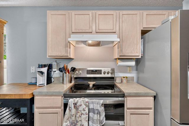 593 Clairmont Lane, South Daytona, FL 32119