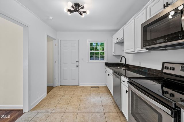 2732 Knowles Street, Raleigh, NC 27603