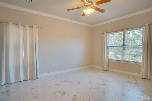 1724 Waterford Sound Blvd, Gulf Breeze, FL 32563