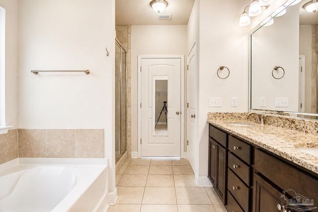 1724 Waterford Sound Blvd, Gulf Breeze, FL 32563