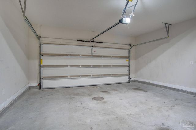 1724 Waterford Sound Blvd, Gulf Breeze, FL 32563
