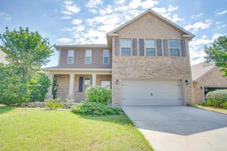 1724 Waterford Sound Blvd, Gulf Breeze, FL 32563