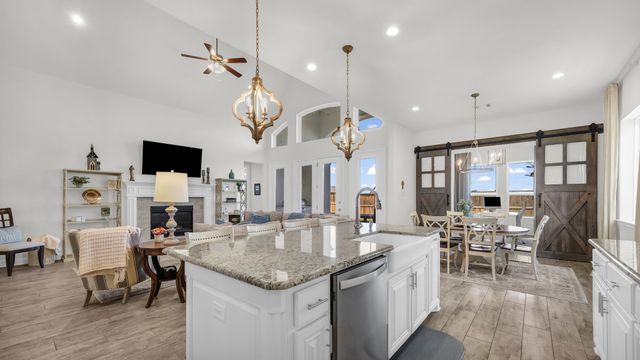1709 Roundtree Circle E, Fort Worth, TX 76008