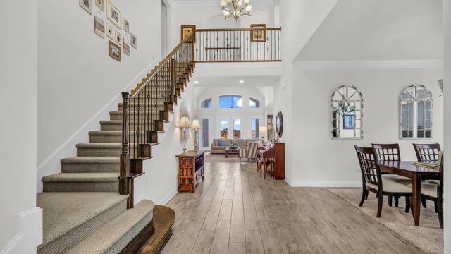 1709 Roundtree Circle E, Fort Worth, TX 76008