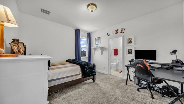 1709 Roundtree Circle E, Fort Worth, TX 76008