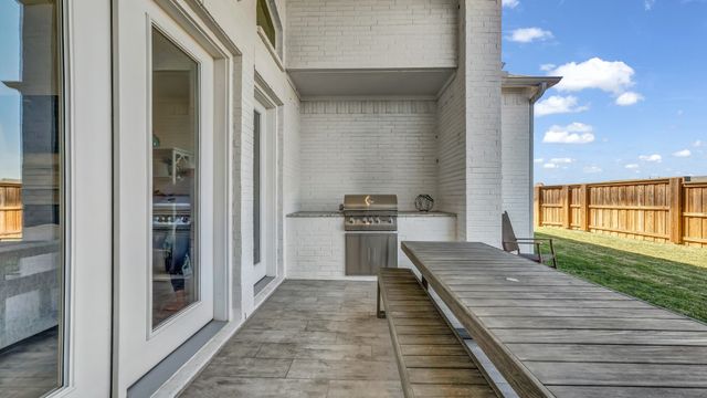 1709 Roundtree Circle E, Fort Worth, TX 76008