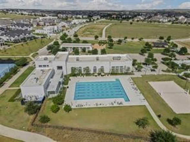 1709 Roundtree Circle E, Fort Worth, TX 76008