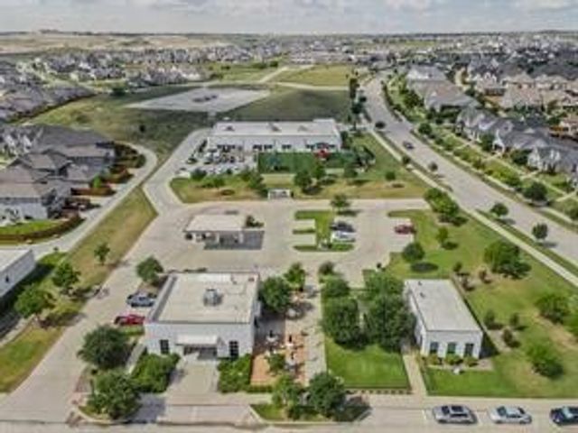 1709 Roundtree Circle E, Fort Worth, TX 76008