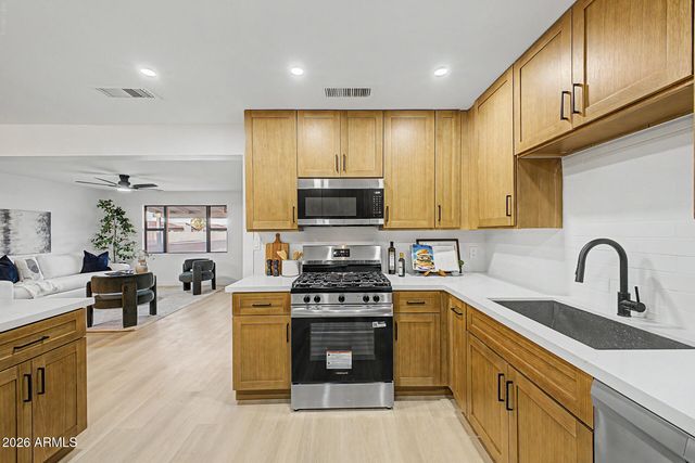 1006 S SIESTA Lane, Tempe, AZ 85281