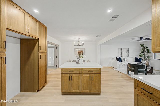 1006 S SIESTA Lane, Tempe, AZ 85281
