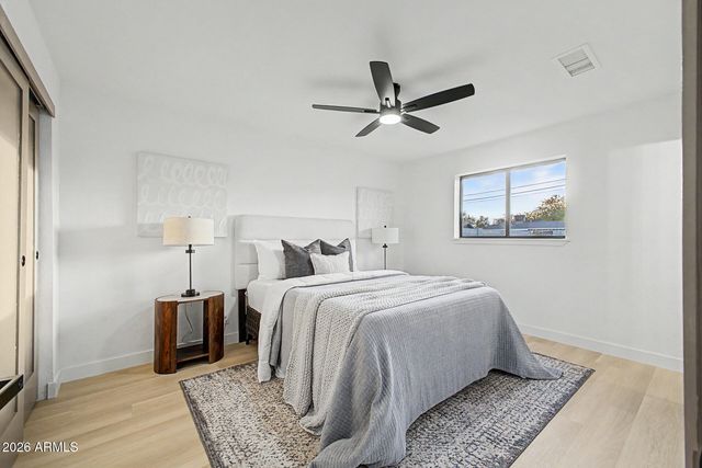 1006 S SIESTA Lane, Tempe, AZ 85281