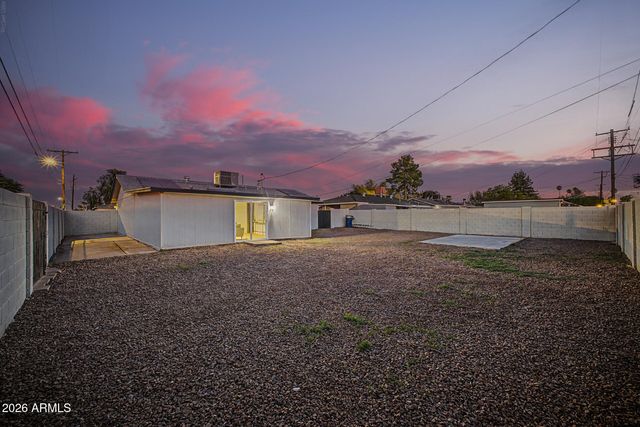 1006 S SIESTA Lane, Tempe, AZ 85281