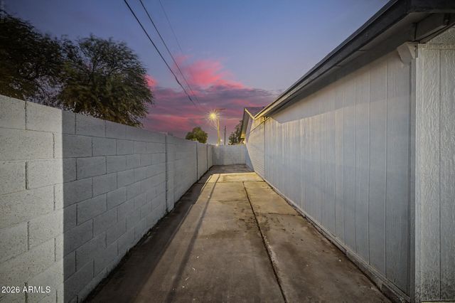 1006 S SIESTA Lane, Tempe, AZ 85281