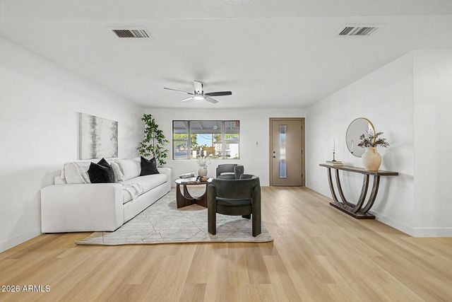 1006 S SIESTA Lane, Tempe, AZ 85281