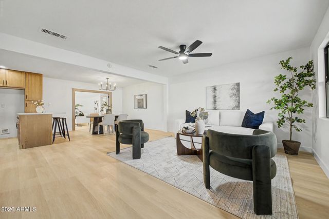 1006 S SIESTA Lane, Tempe, AZ 85281