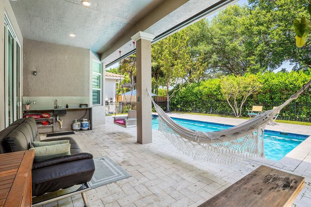 10715 NW 83rd Court, Parkland, FL 33076