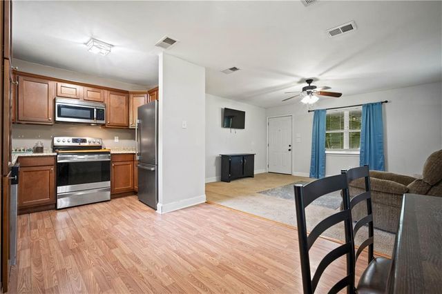 11150 Lakeside Circle, Grand Bay, AL 36541