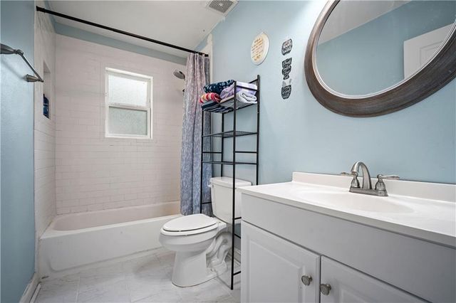 11150 Lakeside Circle, Grand Bay, AL 36541