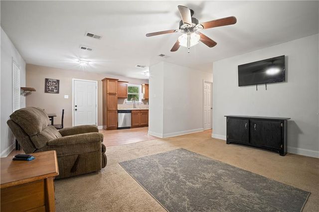 11150 Lakeside Circle, Grand Bay, AL 36541