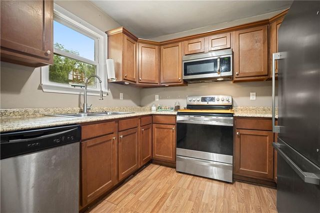 11150 Lakeside Circle, Grand Bay, AL 36541