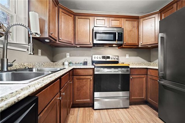 11150 Lakeside Circle, Grand Bay, AL 36541