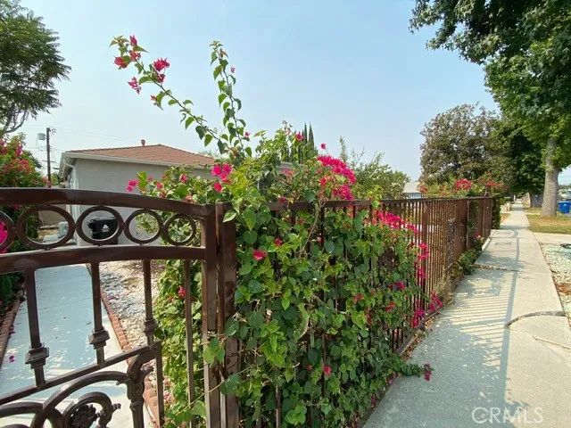 6657 Enfield, Reseda, CA 91335
