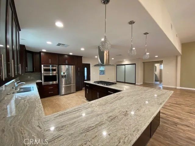6657 Enfield, Reseda, CA 91335