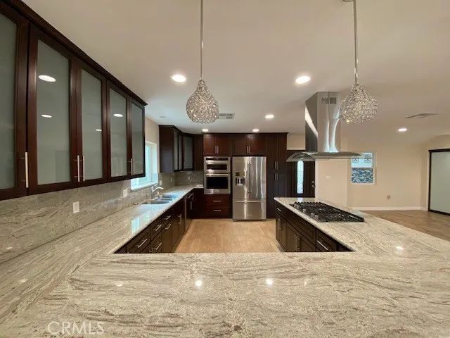 6657 Enfield, Reseda, CA 91335